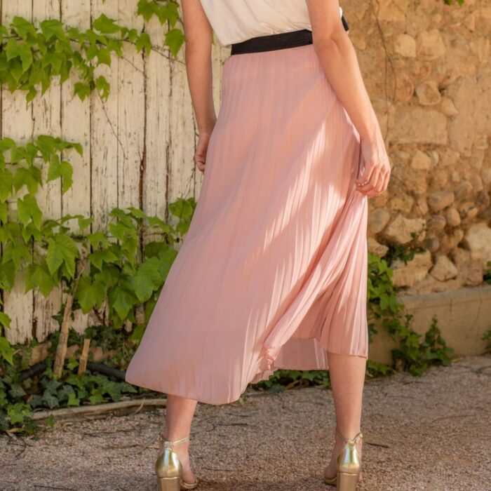 jupe longue plissé rose pastel ceinture noire