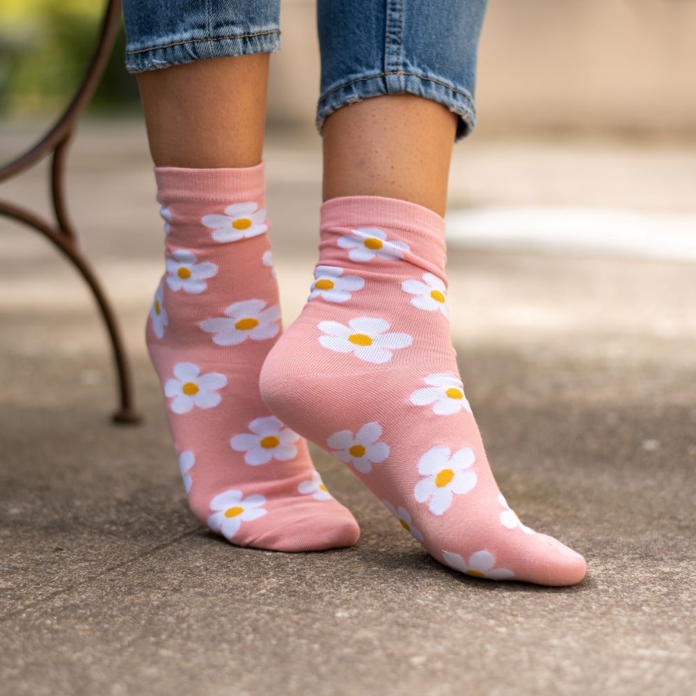 CHAUSSETTES ROSES.1