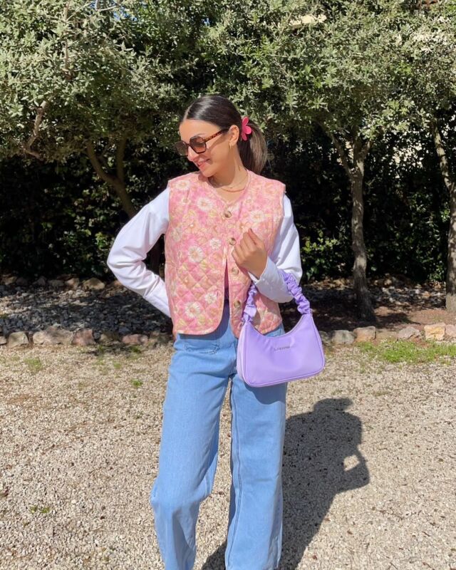 SPRING MOOD 🌸 — Les petits looks de printemps ont officiellement commencé ! 😍

@claudyvettori Fan ! 🩷

Veste sans manches VERACRUZ ( en promo 🤭 ) dispo sur HOLYGABY.COM !!! ☀️

*
*
*

#holygabyaddict #2024 #spring #mode #look #style #instafashion #holygaby #outfit #shopping #ootd⁠ #goodvibes #positivemind #bestseller #new #newcollection #holyweek #daily #southoffrance #vetements